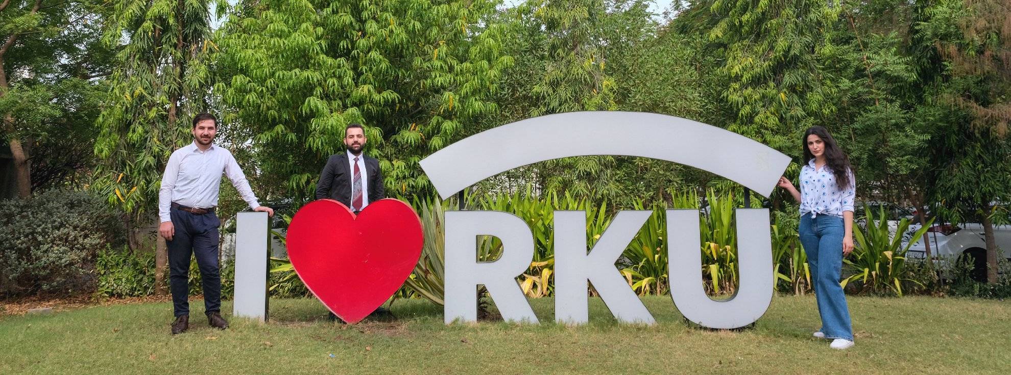 RK_University_Best_College_In_Rajkot_Gujarat_India.jpg