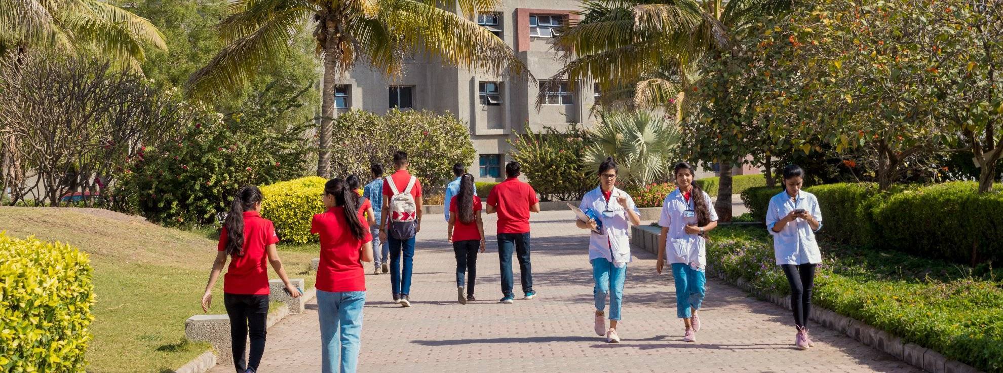 RK_University_Top_College_In_Rajkot_Gujarat_India.jpg